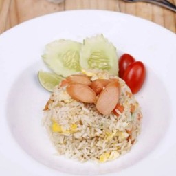 ข้าวผัดไส้กรอก