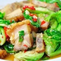 หมูกรอบ โกแชมป์(เจ้าเก่า) ☆หมูกรอบตามสั่ง ☆ชิ้นปิ้งเกรดA ☆ชาเขียว ชาไทย