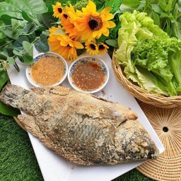 เมี่ยงปลานิลเผาเกลือ 盐烤尼罗罗非鱼