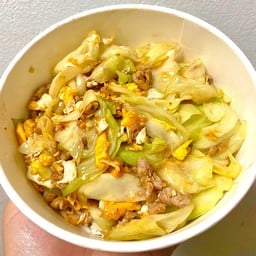 กะหล่ำปลีผัดไข่ใส่หมูสับ+ข้าวหอมมะลิ