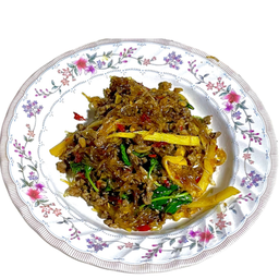 ผัดพริกหน่อไม้หมูสับวุ้นเส้นใส่ใบโหระพา