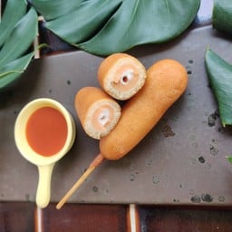 คอร์นด๊อกไส้กรอกชีส(ขายคู่2ไม้)