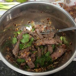 น้ำตกเนื้อ