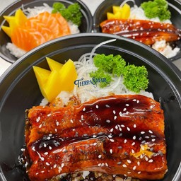 ข้าวหน้าปลาไหลญี่ปุ่น เสิร์ฟพร้อมซุปมิโสะ