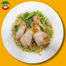 ข้าวผัดหมูกรอบ