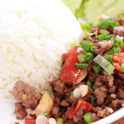 ข้าวหมูสับคั่วพริกเกลือ
