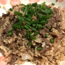 [อร่อยซ่ากับโค้ก] ข้าวผัดเนื้อไซสเล็ก +  โค้ก ออริจินัล (กระป๋อง)