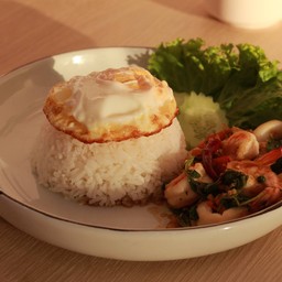 ข้าวกะเพราคั่วโบราณทะเล