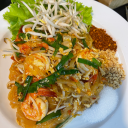 ผัดไทกุ้งสด