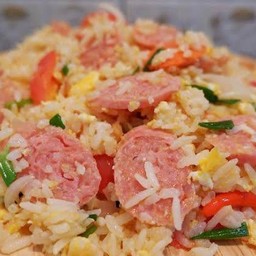 ข้าวผัดแหนม