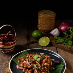 ไก่อบหมักนมสดน้ำตก