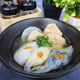 ก๋วยเตี๋ยวปากหม้อ หมูเด้ง (น้ำใส)