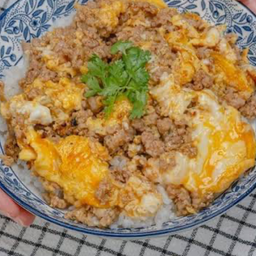 ข้าวไข่ขยี้หมูสับ