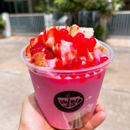 ปังเย็น นมชมพู สตอเบอร์รี่สด เยลลี่แดง