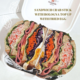 แซนด์วิชปูอัด โบโลญญ่า พร้อมไข่