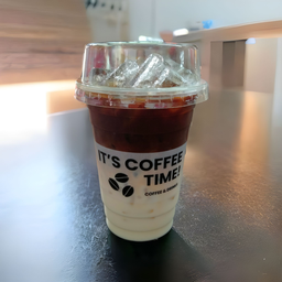 ลาเต้มะพร้าวเย็น