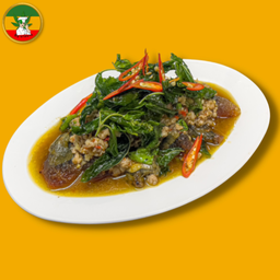 กะเพราไข่เยี่ยวม้า (กับข้าว)