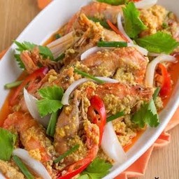 กุ้งเมียไข่ผัดผงกะหรี่