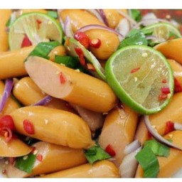 ยำไส้กรอก