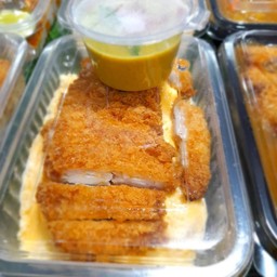 ข้าวไข่ข้นไก่กรอบซอสเขียวหวาน