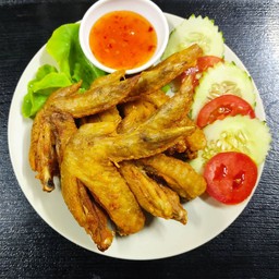 ปีกไก่ทอดน้ำปลา