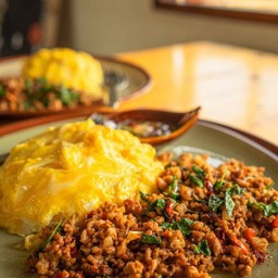 กะเพราหมูสับ