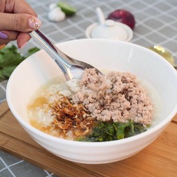 ข้าวต้มหมูสับ