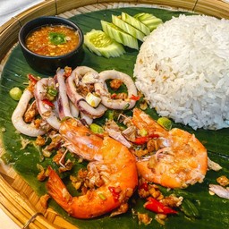 ข้าวทะเลคั่วพริกเกลือ (หมึกกุ้ง) (น้ำจิ้มซีฟู้ด)
