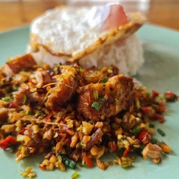 ข้าวหมูกรอบคั่วพริกเกลือ