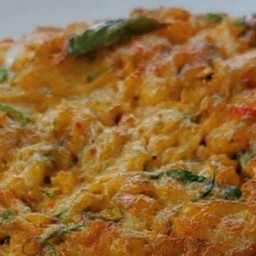 ผัดพริกแกงไข่เจียวราดข้าว