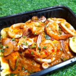 ข้าวไข่ข้นต้มยำทะเล