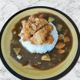 ข้าวแกงกระหรี่ไก่ทอด