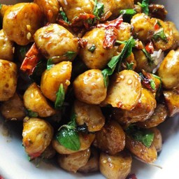 [อร่อยซ่ากับโค้ก] กะเพราลูกชิ้น +  โค้ก ออริจินัล (ขวด)