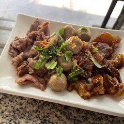 ลวกรวมหมู ชิ้นเปื่อยสด