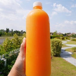 น้ำส้มคั้นสด 100% ไม่ผสมน้ำตาล ขวด 1000 ml