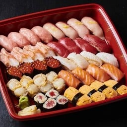 40 Pcs. Omakase Sushi Party