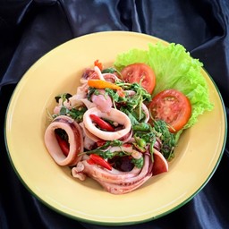 กะเพราปลาหมึก