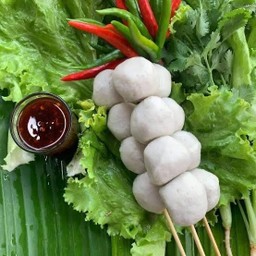 ลูกชิ้นปลาทอด