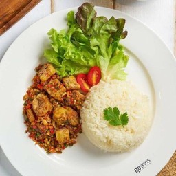 ข้าวสามกรอบคั่วพริกเกลือ          Rice with spicy plant-based fried crispy plant based