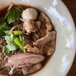 ก๋วยเตี๋ยวเรือหมู