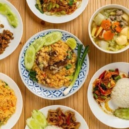 อาหารตามสั่ง24 ชั่วโมง น้องซีเนีย สุเหร่าคลองใหม่ คลองด่าน
