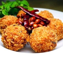 ยำแหนม ข้าวทอด ยำแหนม ข้าวทอด