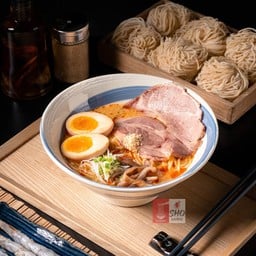 ราเมนซุปมันกุ้งหมูสันคอชาชู-Mun-Koong Pork Neck Chashu Ramen