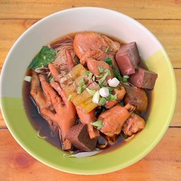 ก๋วยเตี๋ยวไก่ยายออน ก๋วยเตี๋ยวหมูตุ๋น อาหารตามสั่ง ซอยมังกร ซอยมังกร