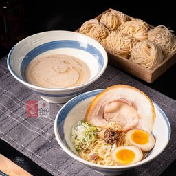 ราเมนทรัฟเฟิลครีมมี่ชุปหมูสามชั้นชาชู-Truffles Creamy Soup Pork Belly Chashu Ramen