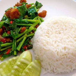 ข้าว ราดคะน้าไก่กรอบ