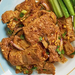 น้ำตกอีสานแซ่บ เจ (กับข้าว)          Namthok J Thai style spicy salad with plant-based meat