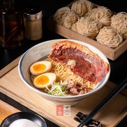 ราเมนซุปเกลือเนื้อสันนอกเบิร์นไฟ -Shio Beef Striploin Ramen