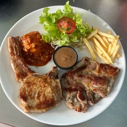 สเต็กหมูสันคอ+พอคร์ชอพ