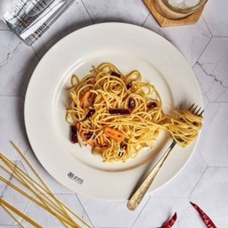 สปาเก็ตตี้พริกแห้งน้ำมันมะกอกขนาดใหญ่2X sizeXL Spaghetti Olio eggham (non-vegan)